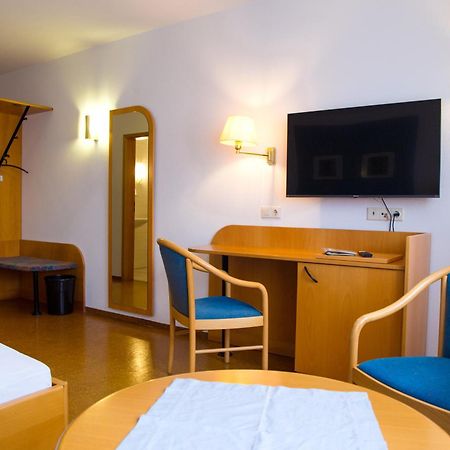 Hotel Zur Linde Gädheim Esterno foto